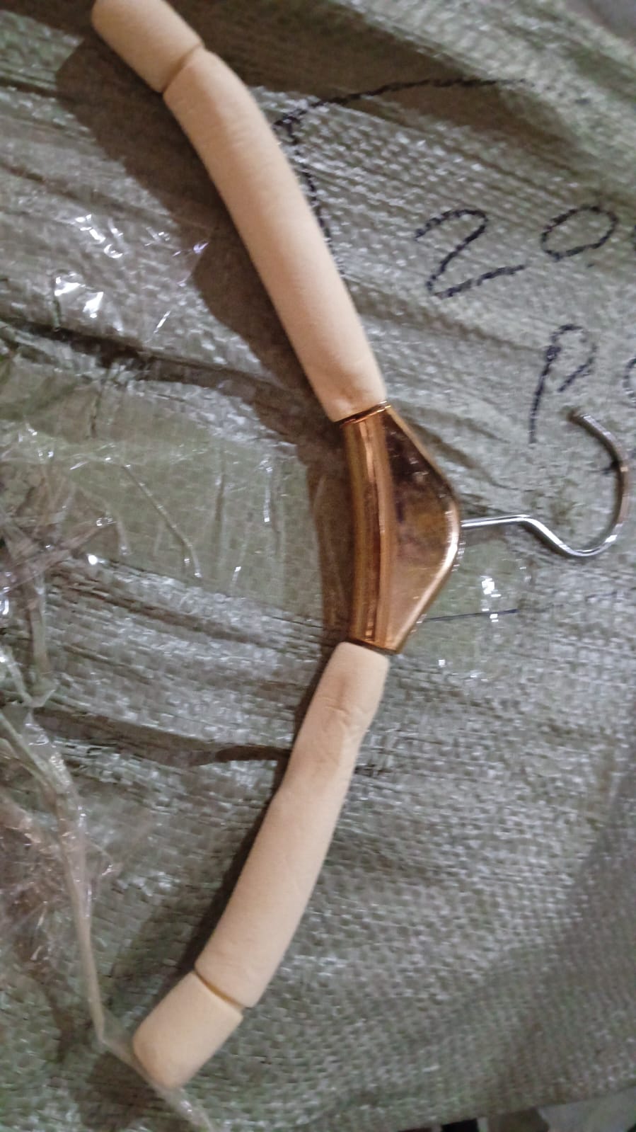 Solid Sponge Hanger Non-Slip Hanger Home No Trace Clothes Hanging Pants Clip Clothing Store Hangers, Clothes Hanger for Closet Wedding Dress Women, Men, Children Clothing (1 Pc / Mix Color) Solid Sponge Hanger Non-Slip Hanger Home No Trace Clothes Hanging Pants Clip Clothing Store Hangers, Clothes Hanger for Closet Wedding Dress Women, Men, Children Clothing (1 Pc / Mix Color)